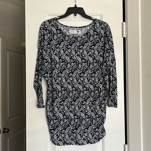 Old Navy Maternity three quarter sleeve top